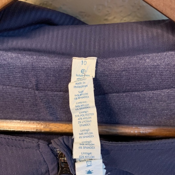 Lululemon - Size 10 Yogi Anorak Rain Jacket Layered with Hood - Blue - Picture 6 of 6